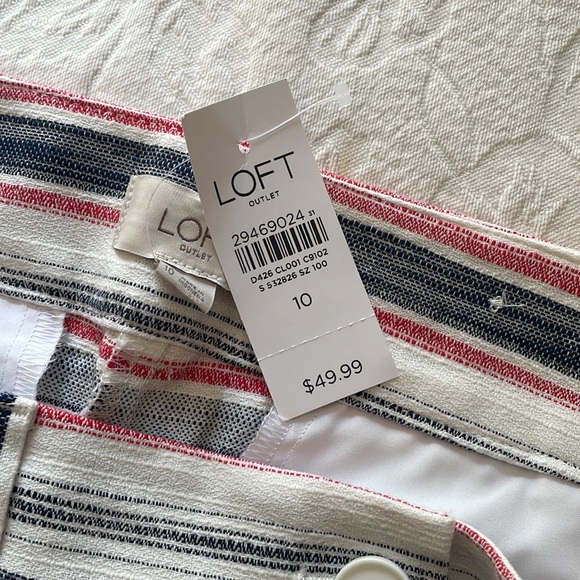 Striped Loft Shorts with 6” Inseam NWT - Picture 4 of 5